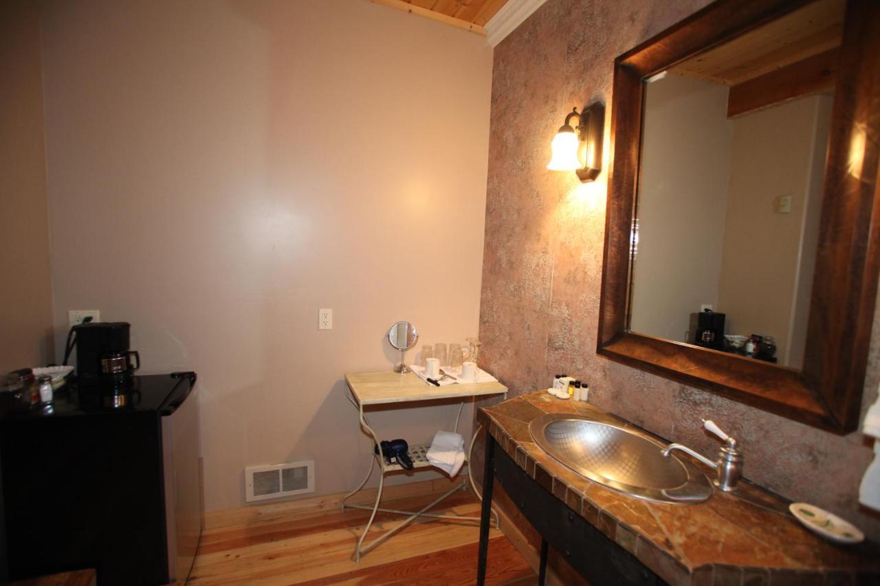 Swan River Inn Bigfork Extérieur photo